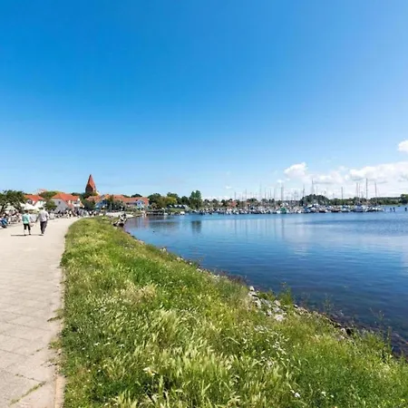 Attractive In Near The Sea Klutz