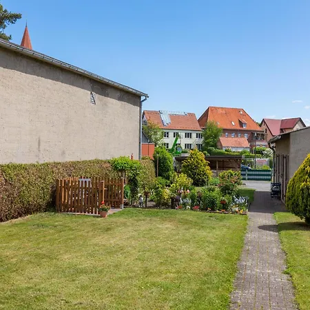 Attractive In Near The Sea Klutz