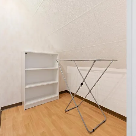 Attractive In Near The Sea * Klutz